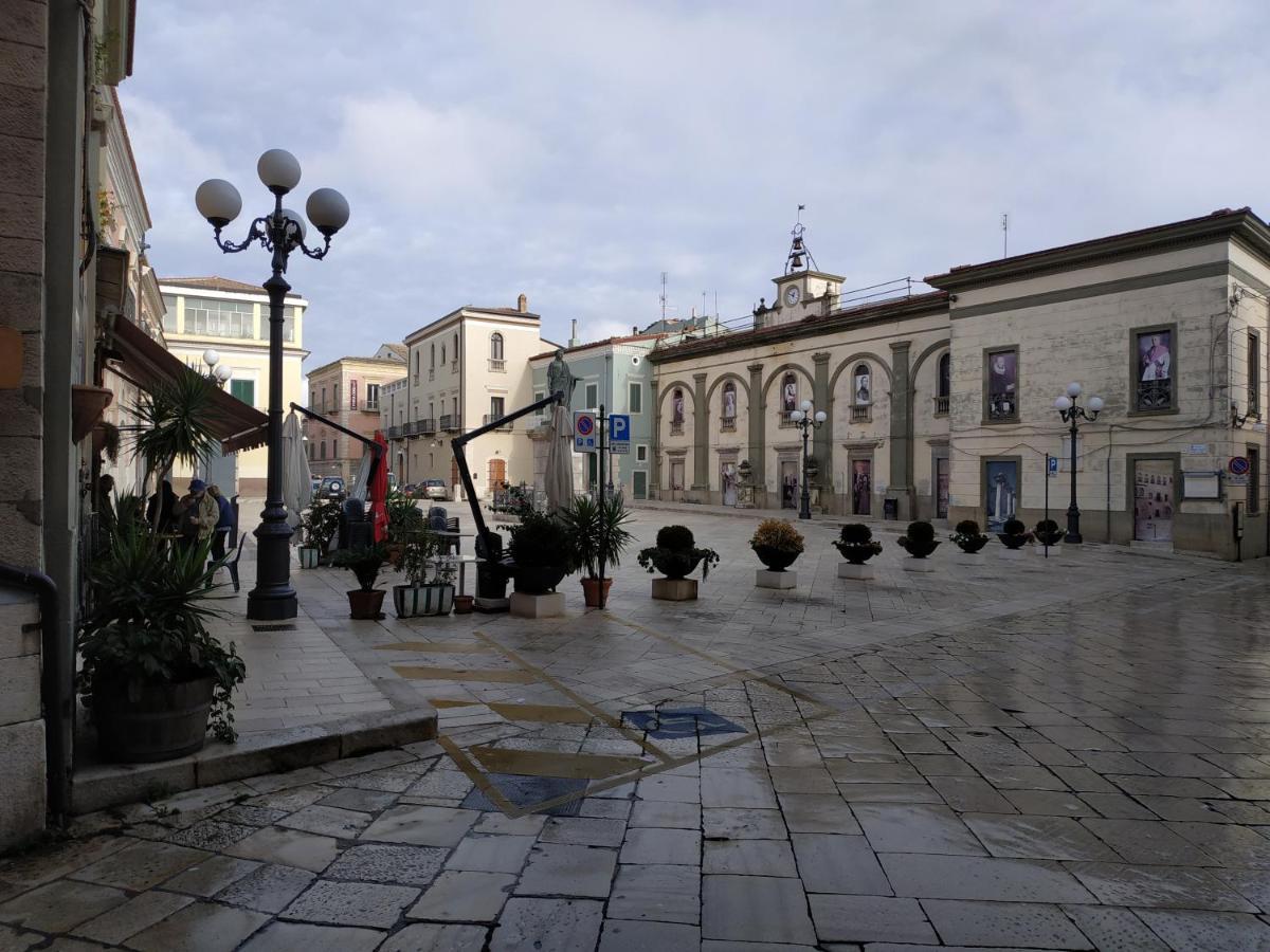 Bed And Breakfast In Piazza Orazio Venosa Exterior photo